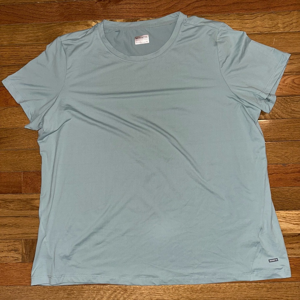 Mondetta short sleeveve shirt women’s size XXL